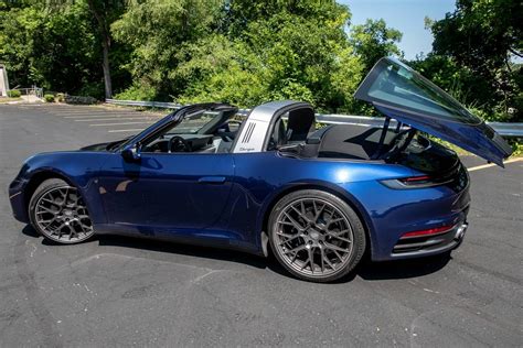 what is a targa car